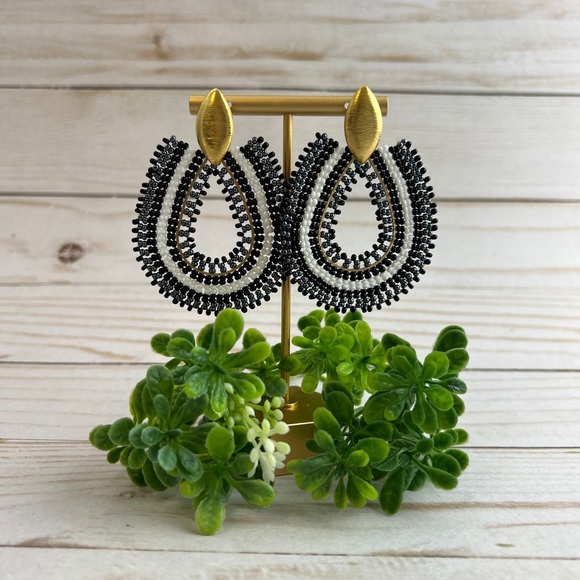 Elegant Black & Gold Stylish Teardrop Dangle Earrings for Woman - Picture 7 of 7